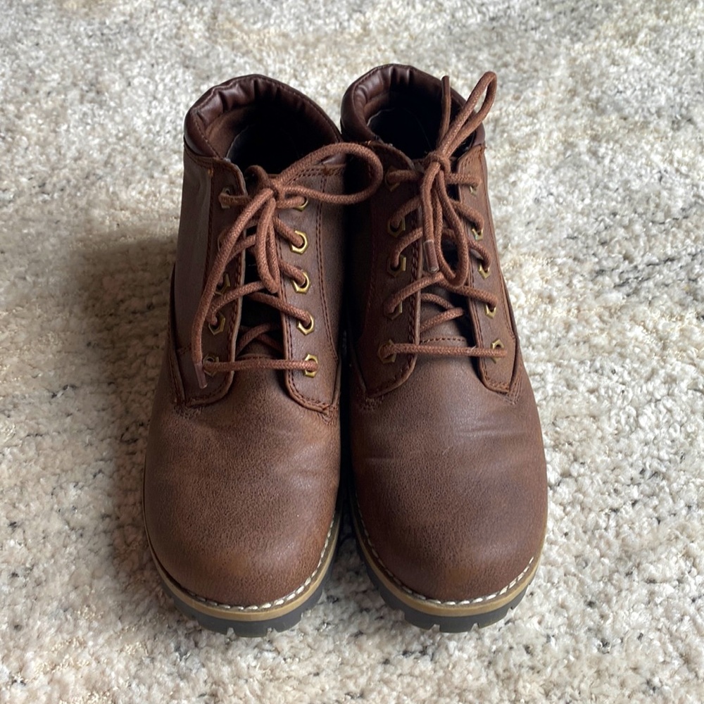 Cliffs by White Mountain Boots Size 6.5